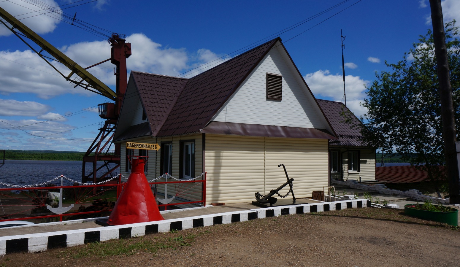 Оханск, Набережная улица, 15Б