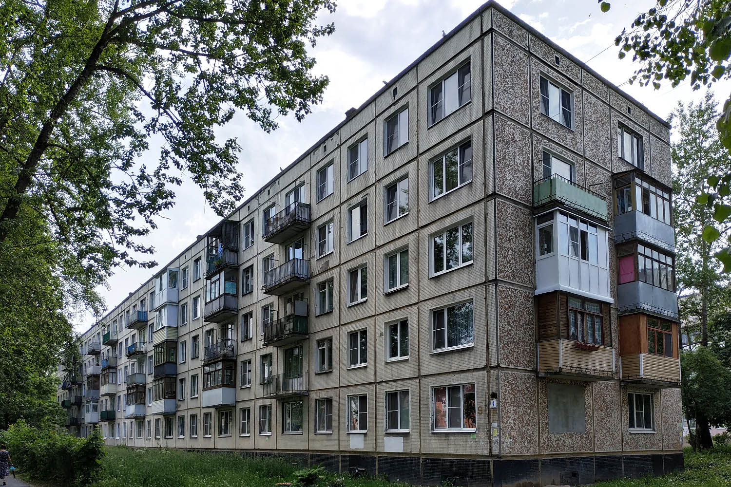 Волхов, Улица Вали Голубевой, 9