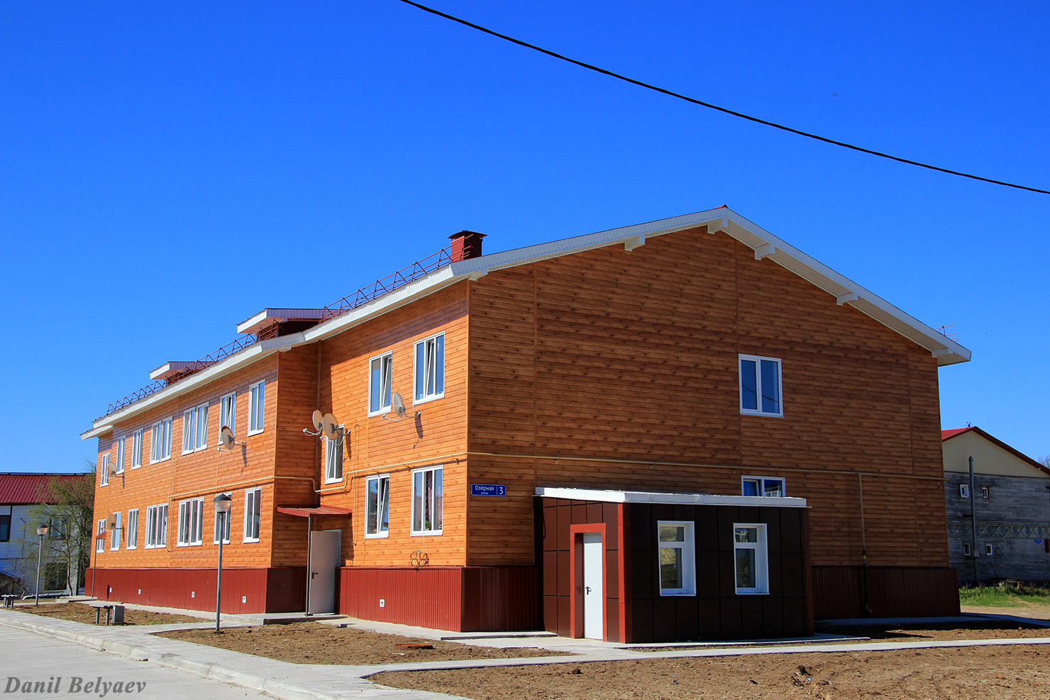 Iskateley, Озёрная улица, 3