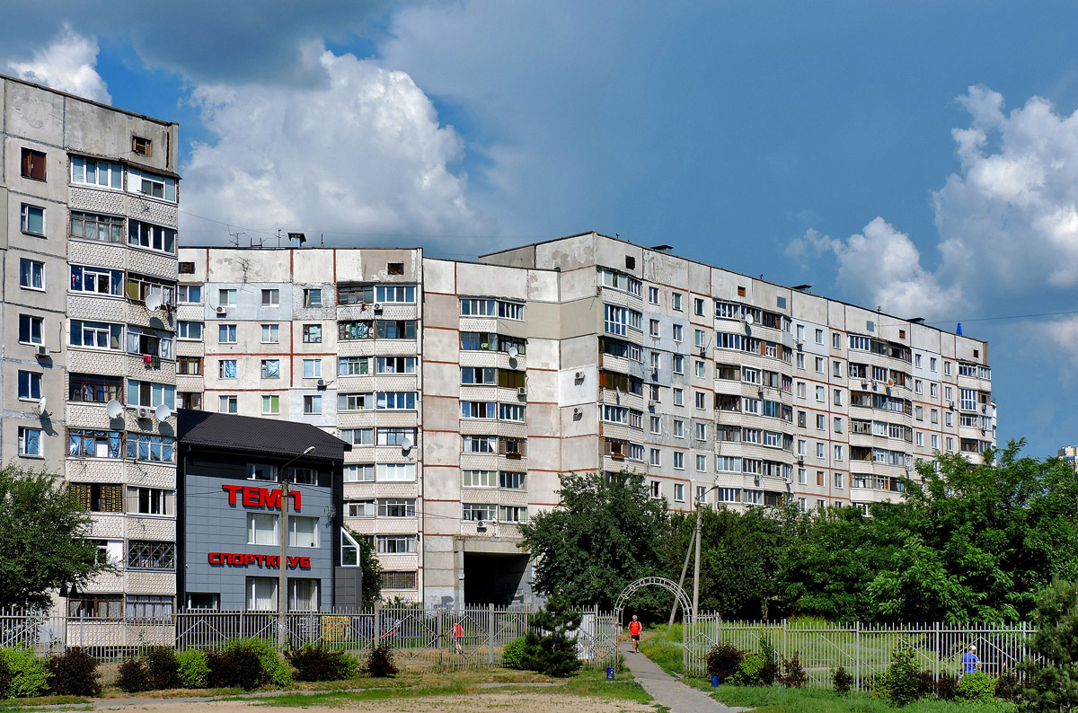 Харьков, Улица Леся Сердюка, 4А; Родниковая улица, 3