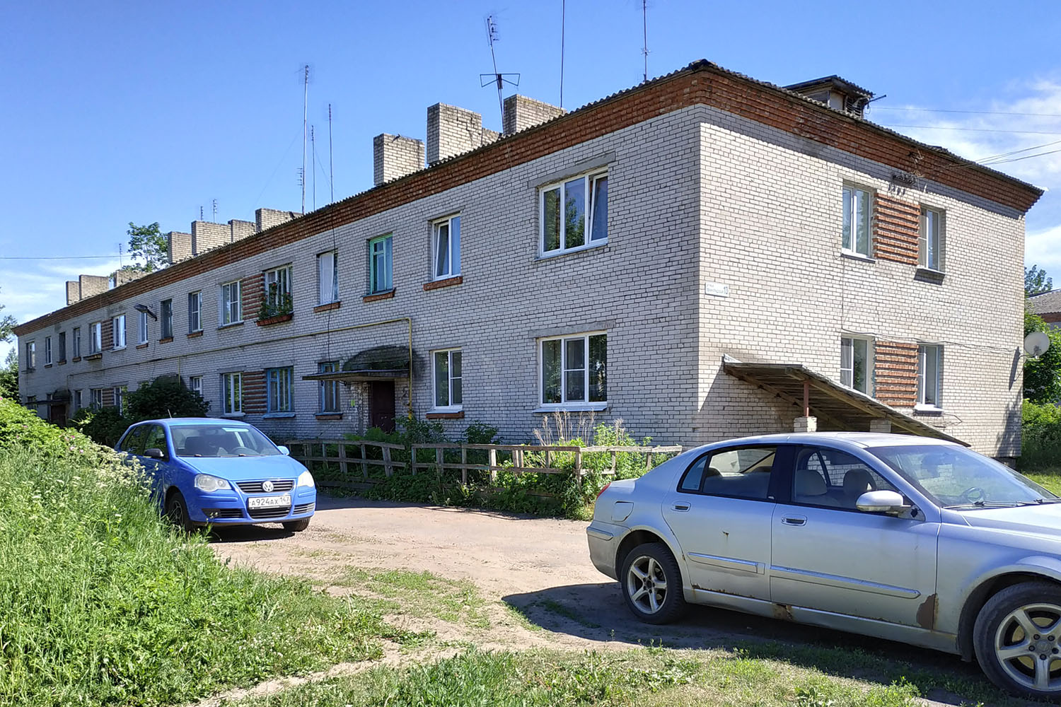 Выборгский район, прочие н. п., Кирпичное, Ленинградская улица, 13
