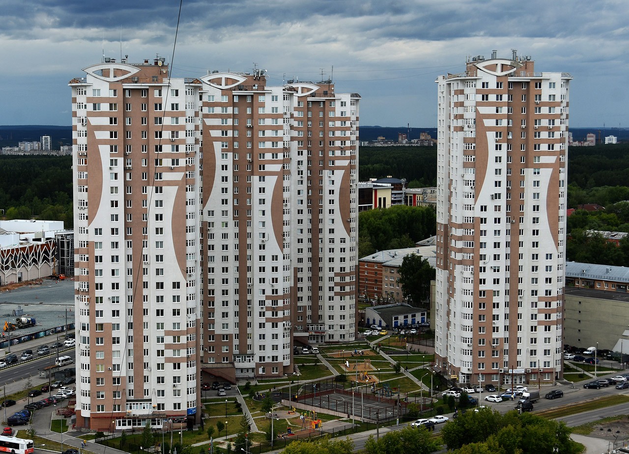 Perm, Шоссе Космонавтов, 217; Шоссе Космонавтов, 215; Шоссе Космонавтов, 213; Улица Мира, 136