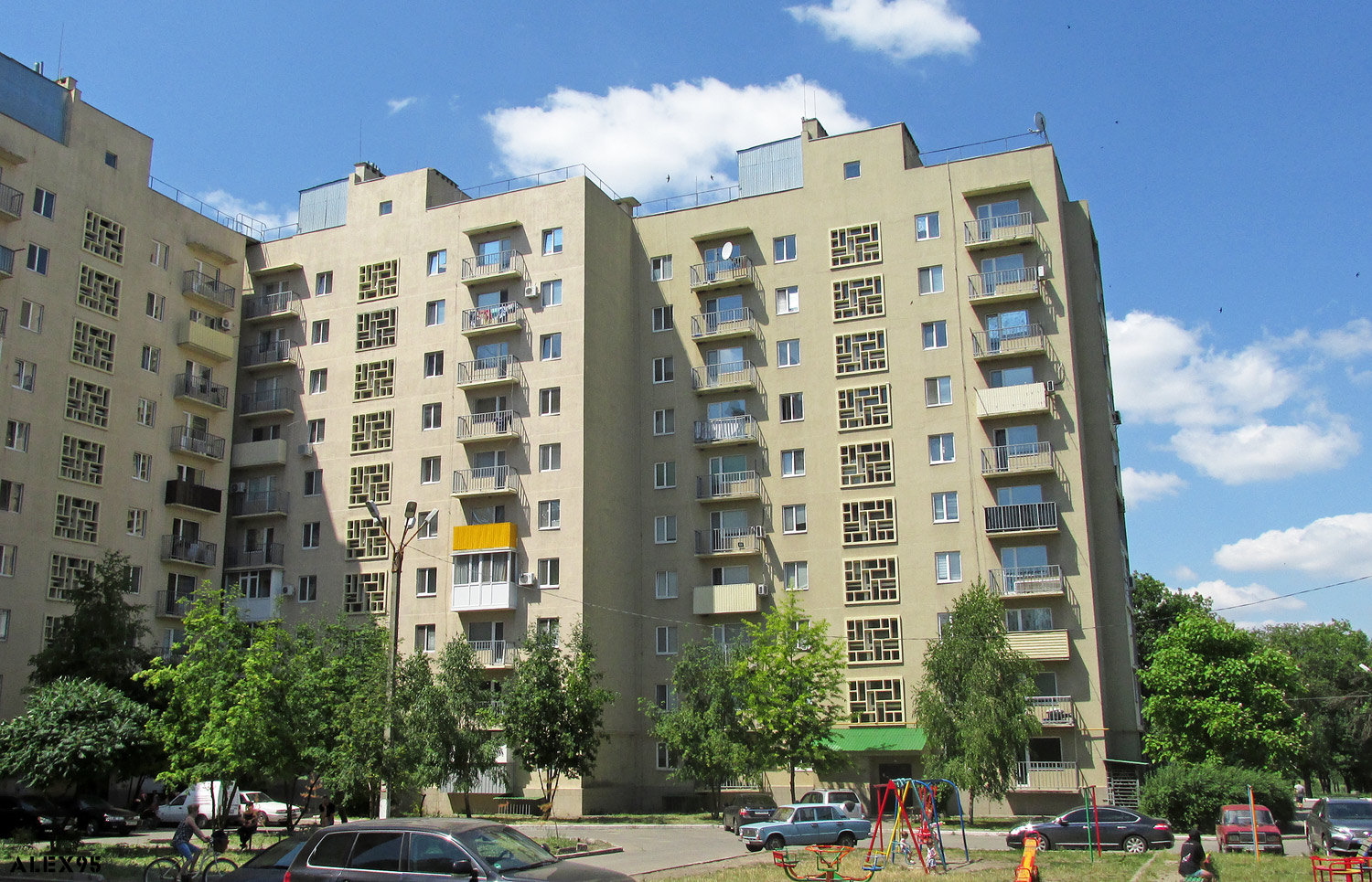 Синельниково, Улица Мира, 12