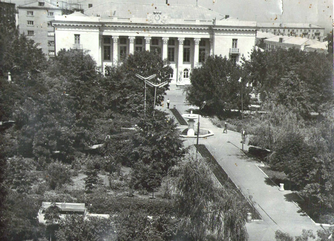 Лисичанск, Юношеская улица, 78. Лисичанск — Исторические фото