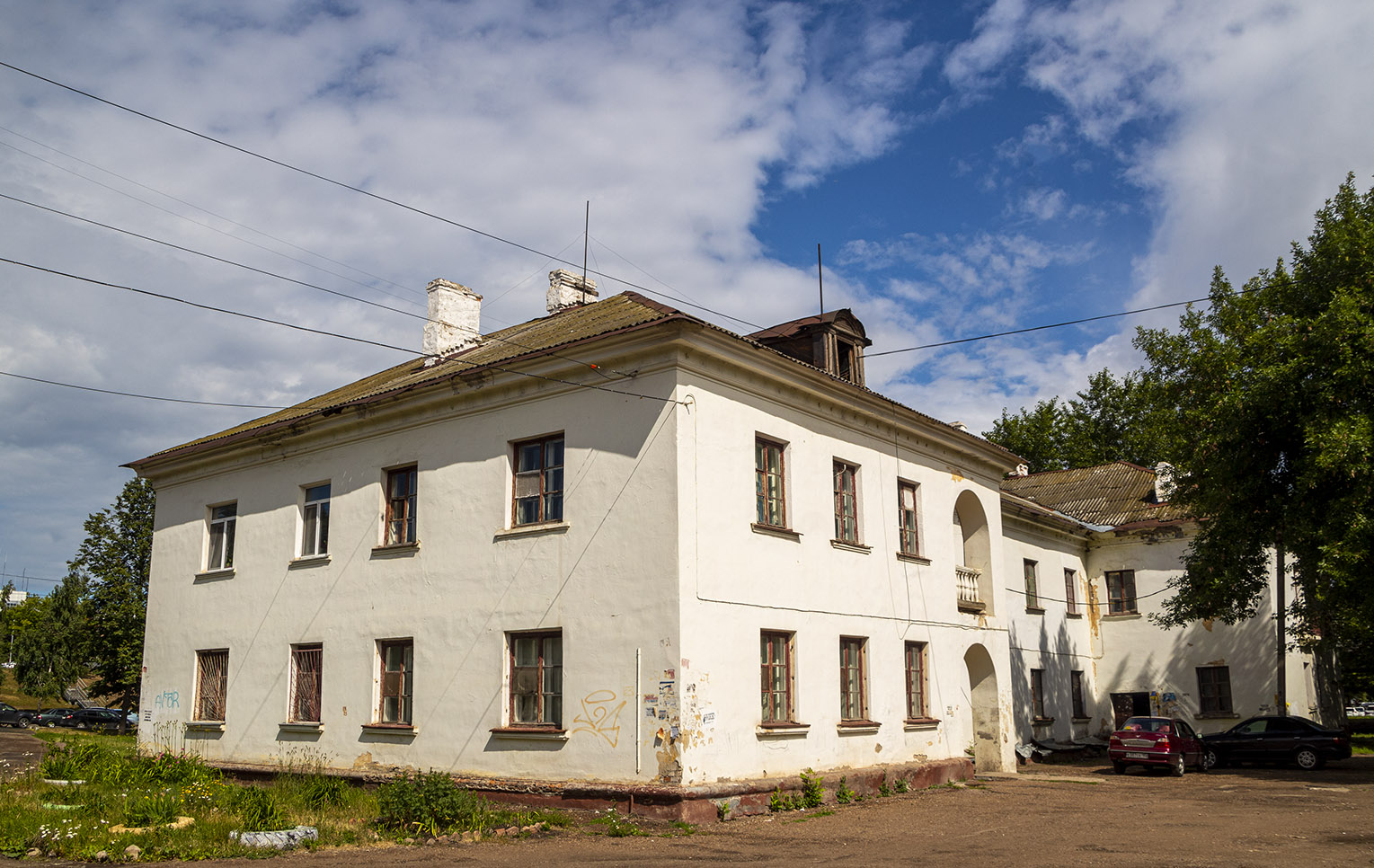 Уфа, Улица 50-летия СССР, 26 / Комсомольская улица, 99