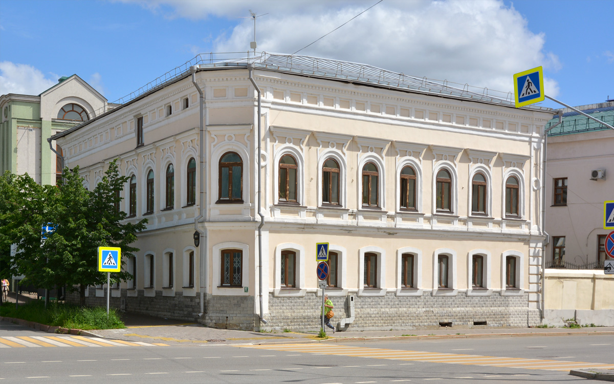 Kazań, Улица Миславского, 8 / Улица Дзержинского, 1