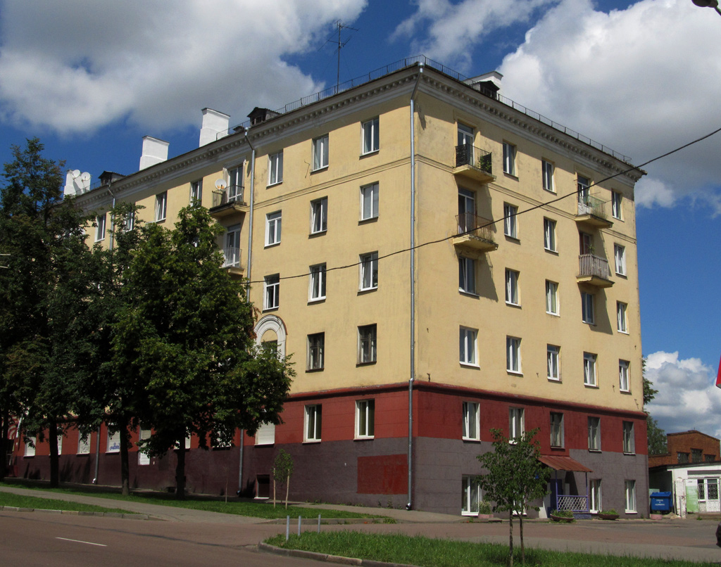 Минск, Улица Киселёва, 10 / Красная улица, 8