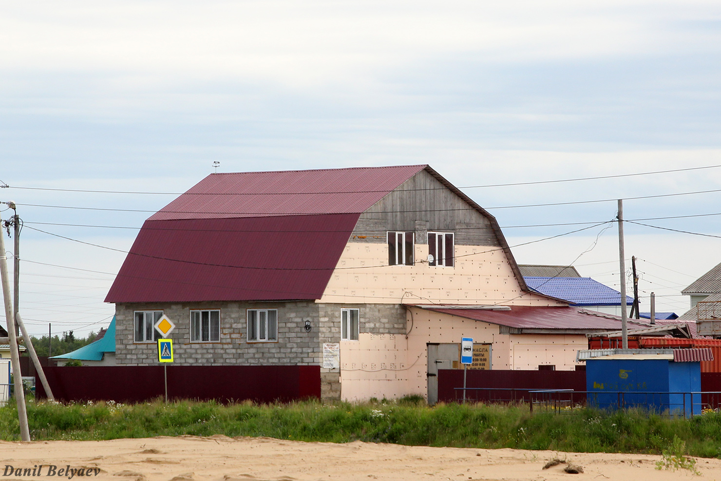 Naryan-Mar, Российская улица, 2; Российская улица, 1*