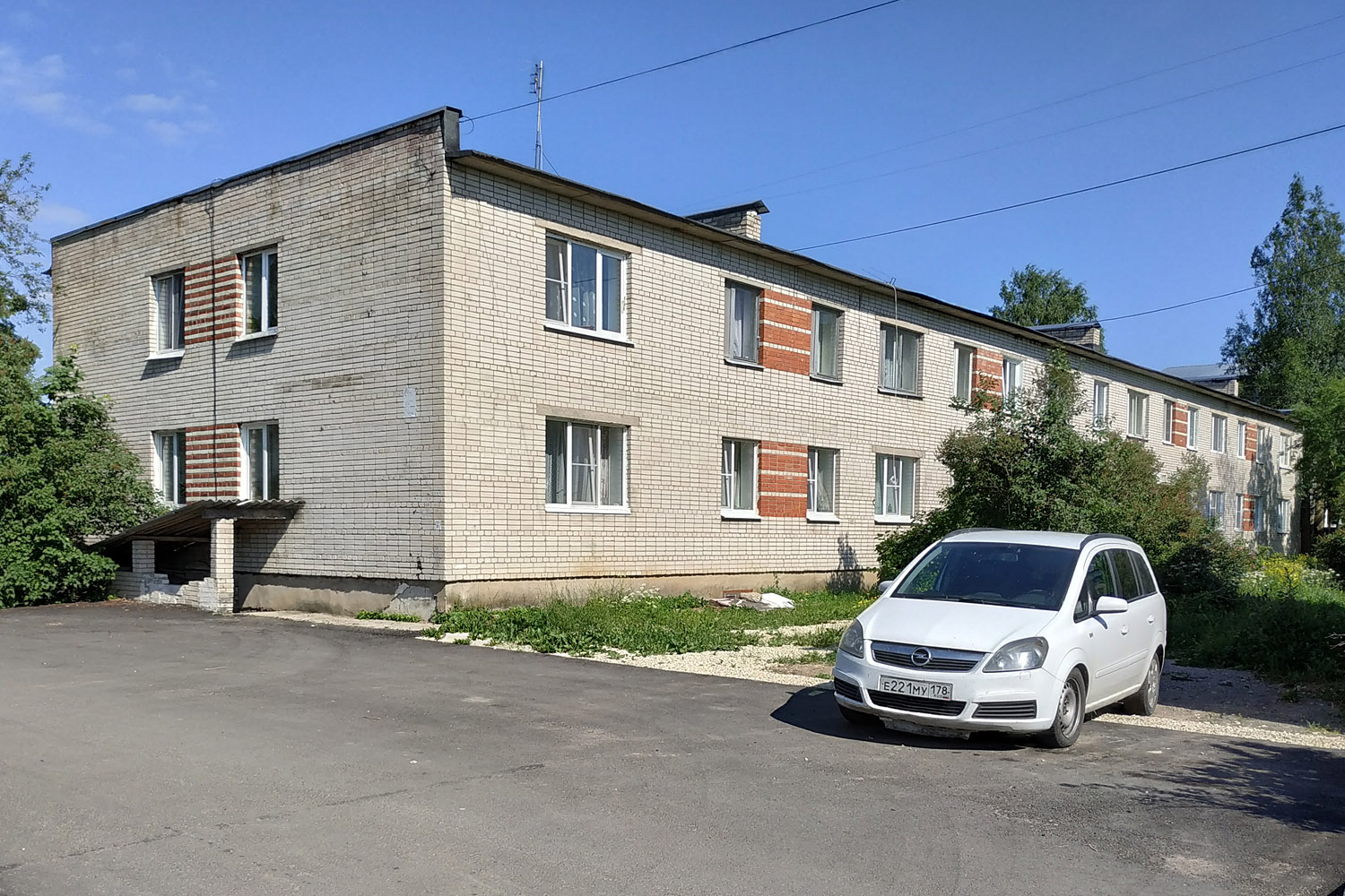 Елизаветино, Парковая улица, 1