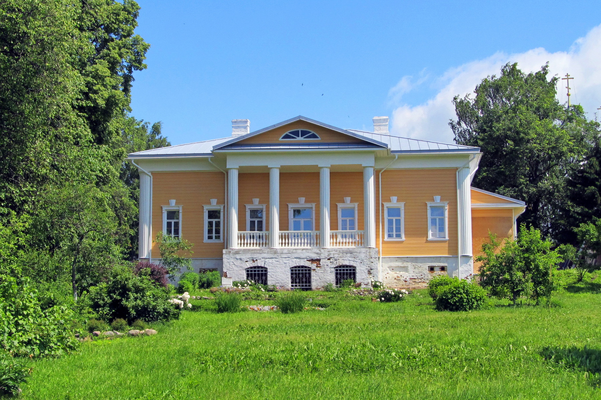 Tutayev, Крестовоздвиженская улица, 45