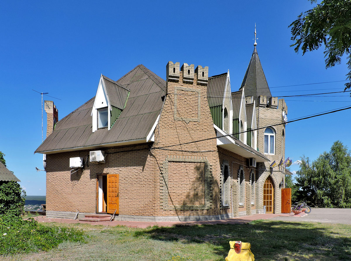 Изюм, Улица Ростовский Шлях, 2