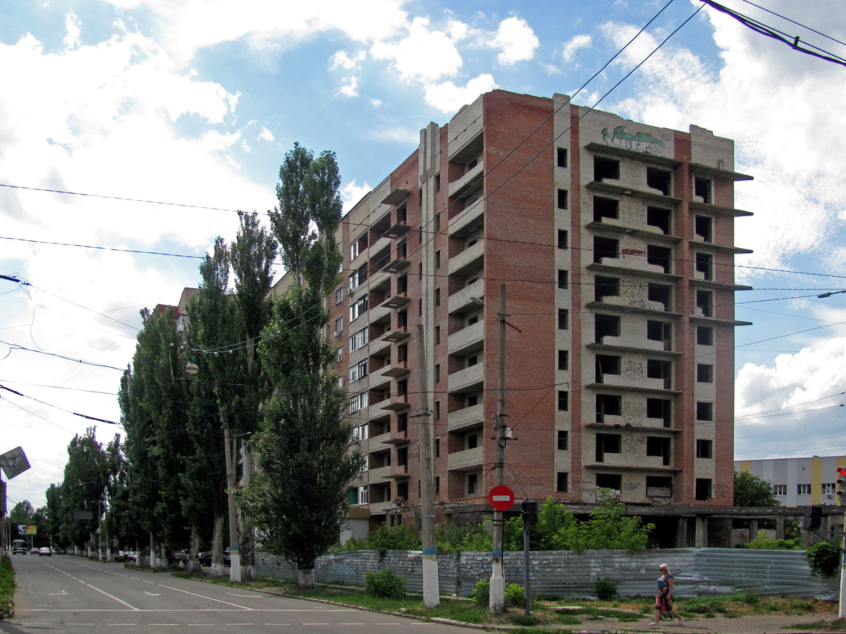 Славянск, Центральная улица, 38