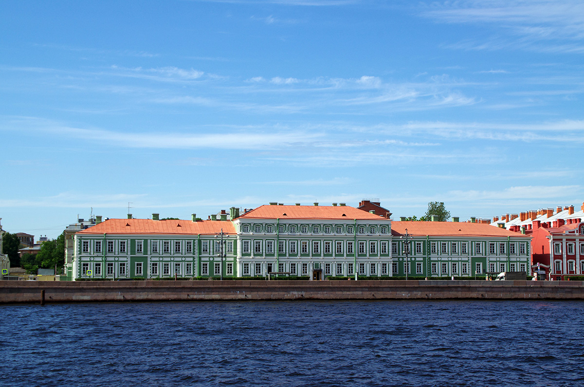 Санкт-Петербург, Университетская набережная, 11