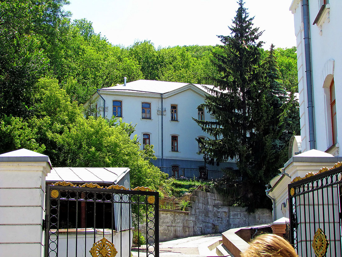 Славянск, Святогорск, Заречная улица, 3