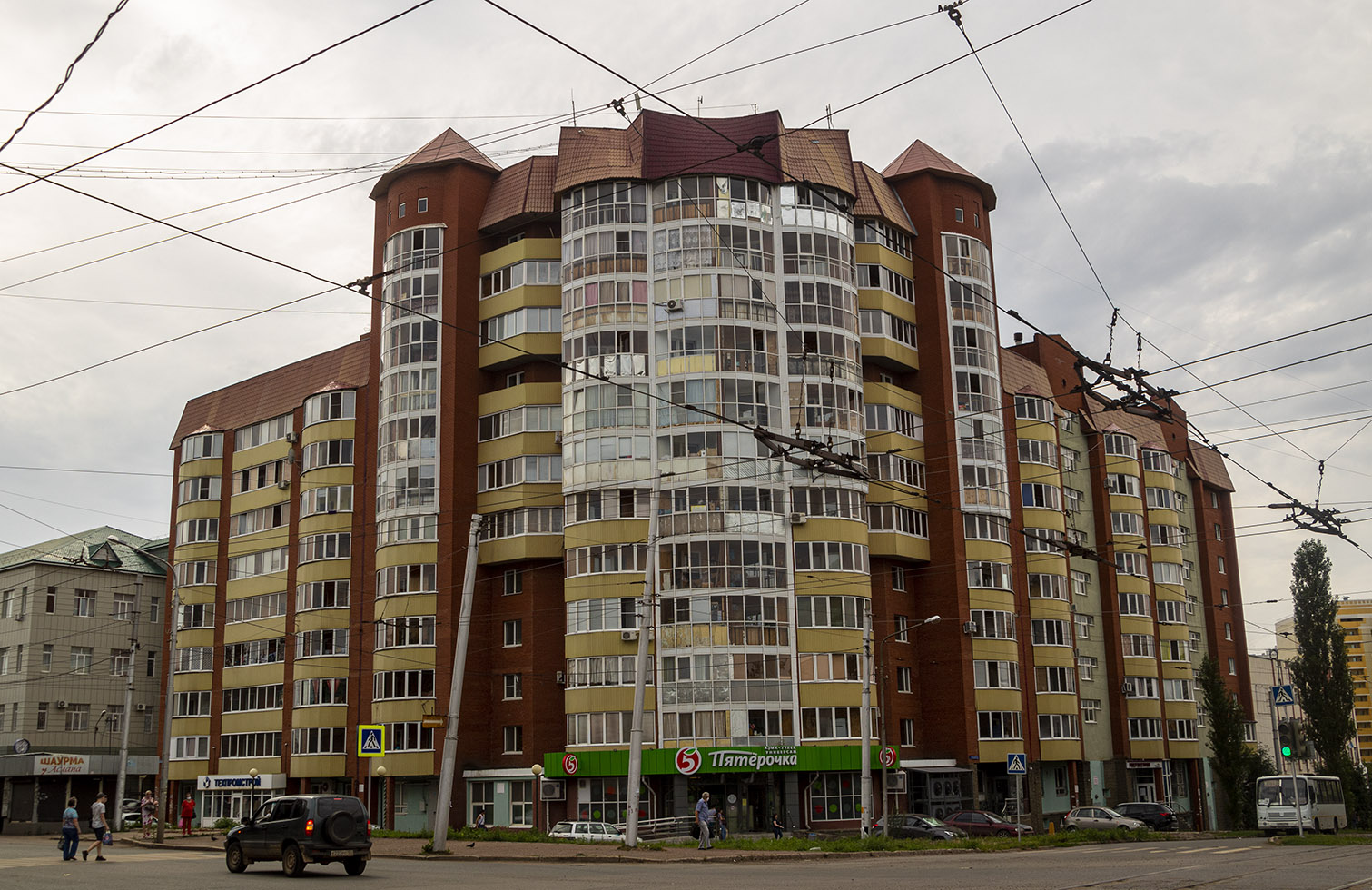 Ufa, Улица Ульяновых, 53 / Улица Максима Горького, 74