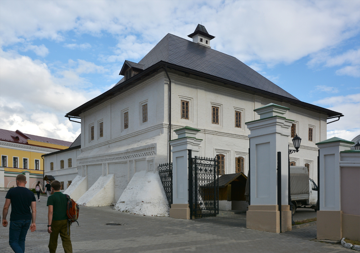 Casáin, Кремль, 9