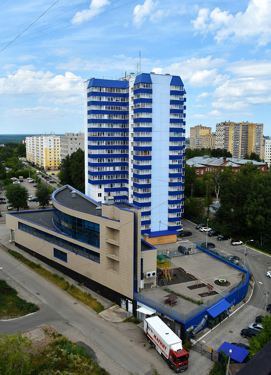 Perm, Хрустальная улица, 11*; Хрустальная улица, 11; Хрустальная улица, 5; Хрустальная улица, 7; Улица Грачёва, 12