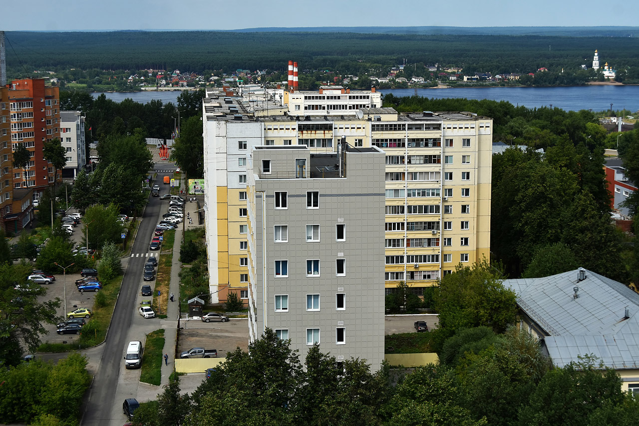Пермь, Хрустальная улица, 7; Хрустальная улица, 5