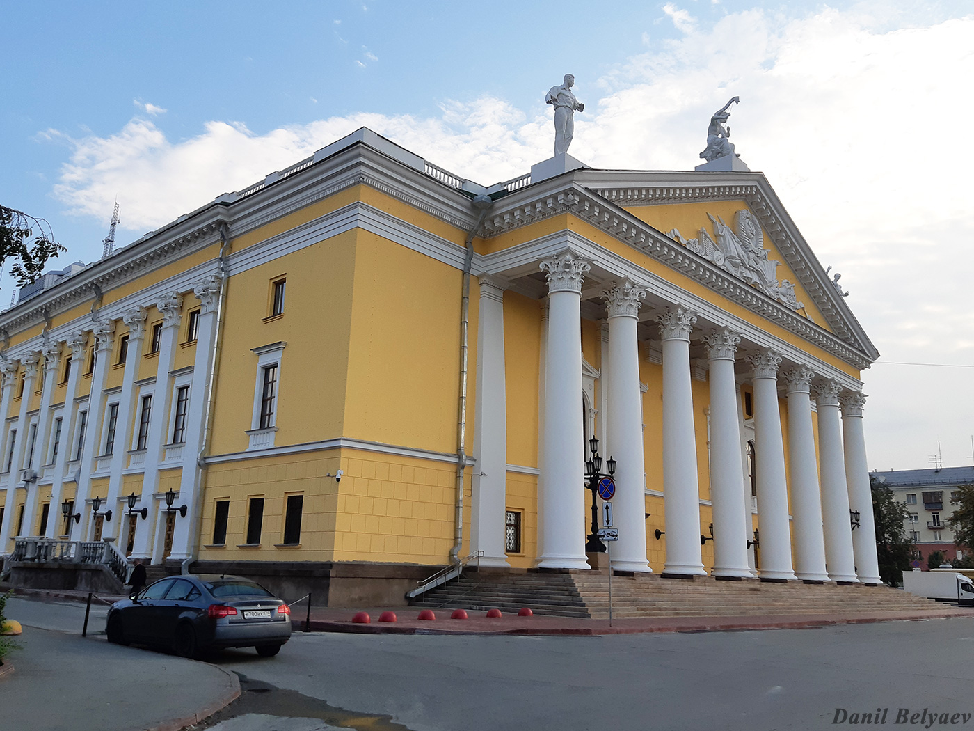 Челябинск, Площадь Ярославского, 1