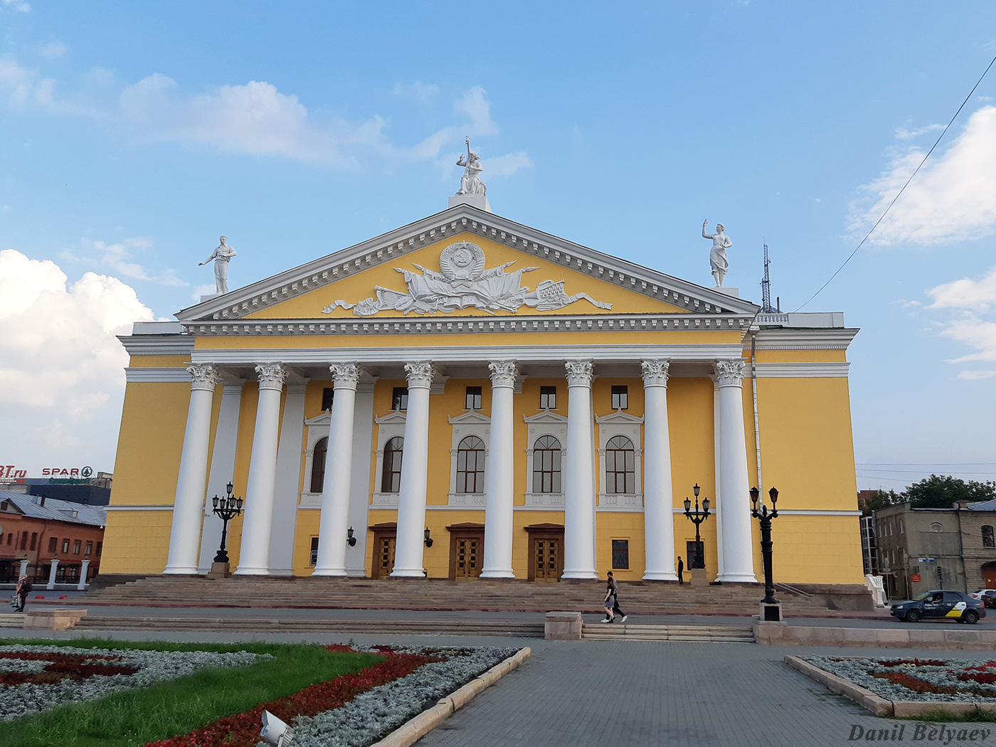 Челябинск, Площадь Ярославского, 1