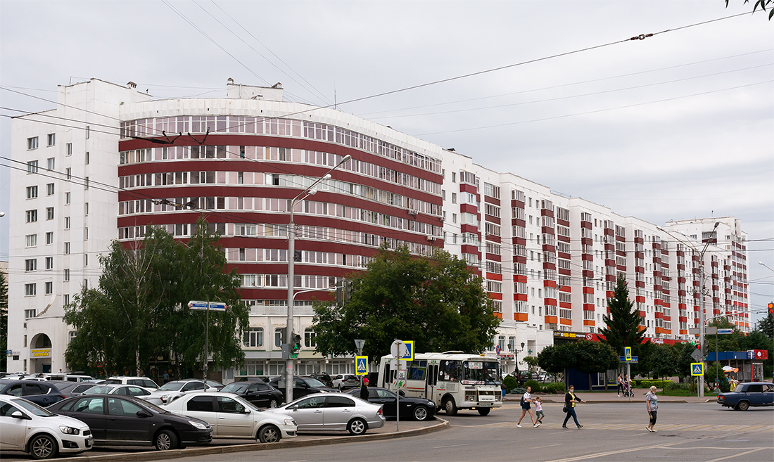 Уфа, Улица Мажита Гафури, 6; Улица Мажита Гафури, 4