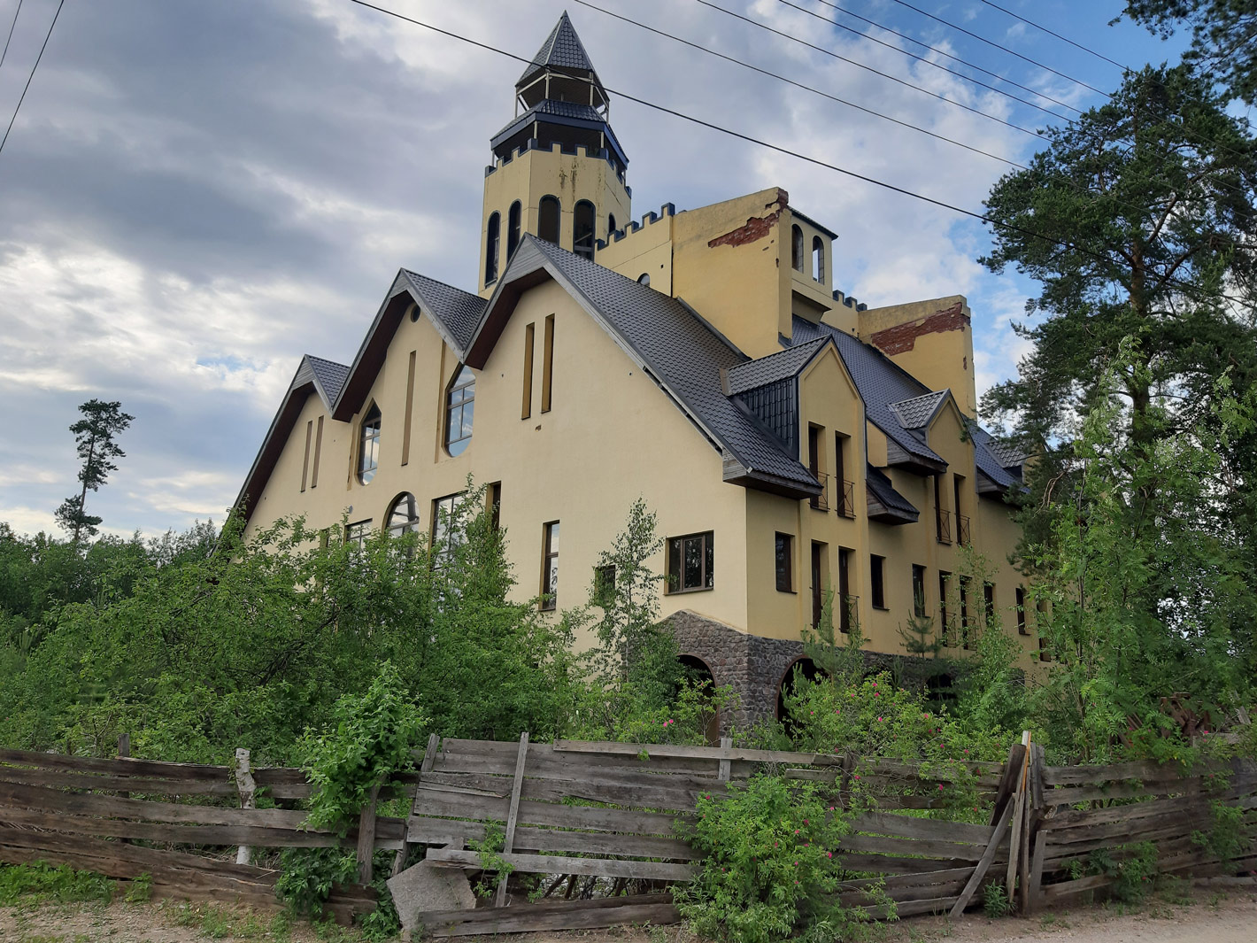 Лисий Нос, Улица Деловая, 44