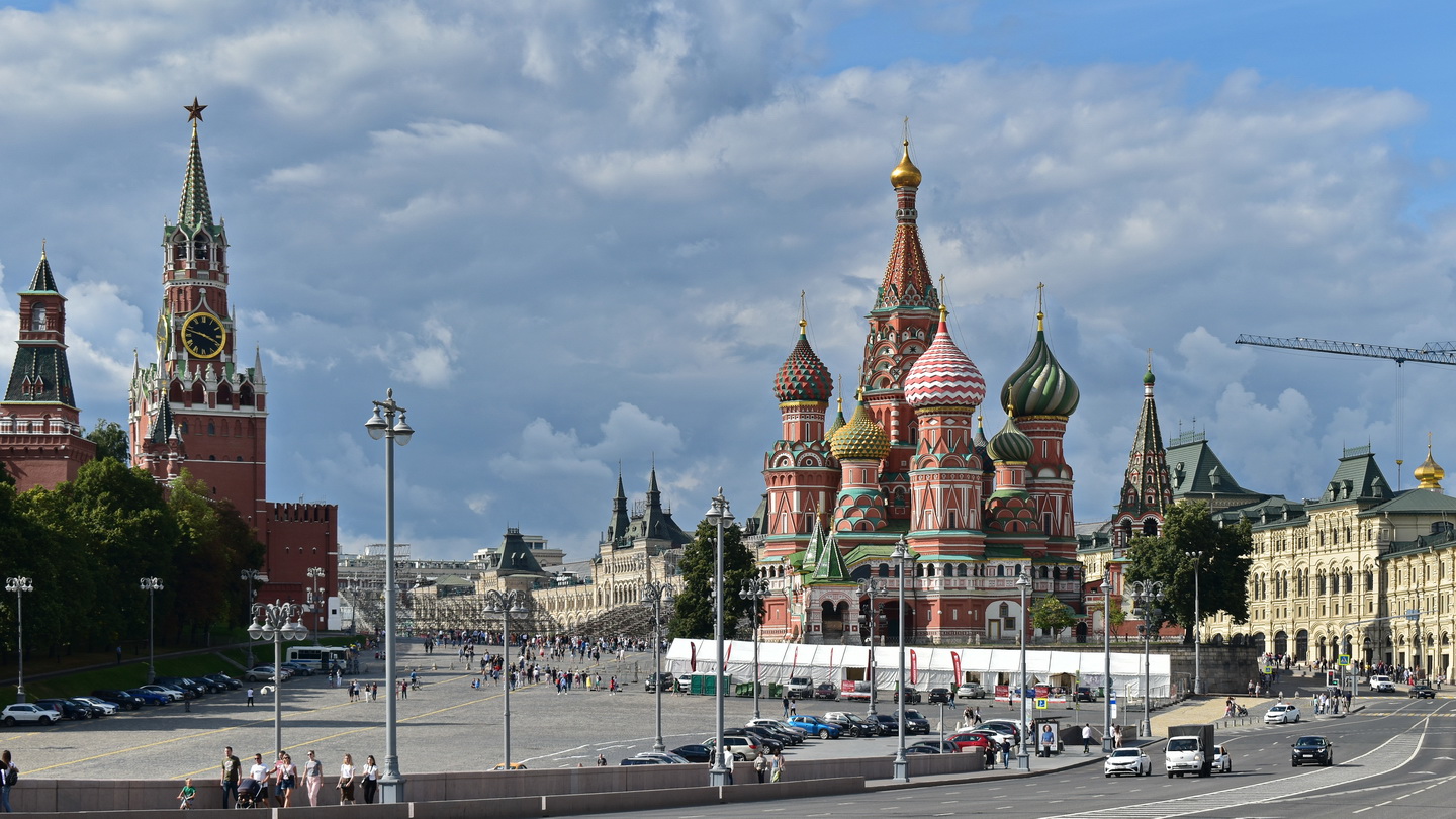Москва, Кремль, 7А (Спасская башня); Красная площадь, 3 / Ветошный переулок, 2 / Улица Ильинка, 1 / Никольская улица, 2; Красная площадь, 7; Красная площадь, 5