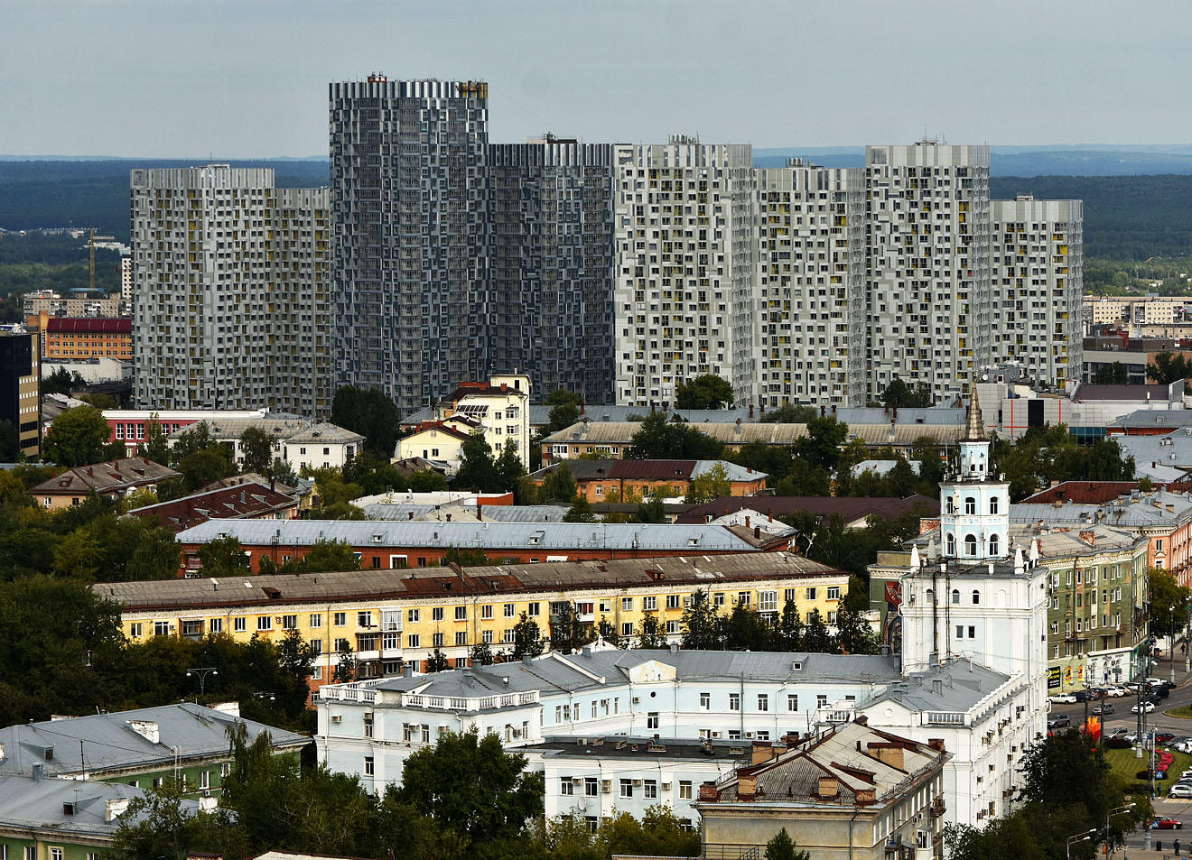 Пермь, Улица Революции, 52В; Улица Революции, 48В; Улица Революции, 48Б; Улица Революции, 48А; Улица Белинского, 46 / Комсомольский проспект, 74 / Улица Героев Хасана, 2. Пермь — Панорамы