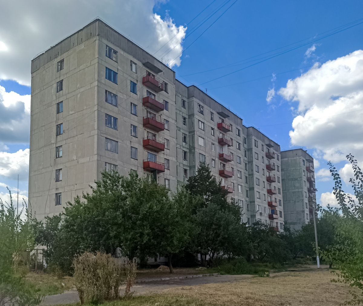 Лисичанск, Приволье, Улица Ломоносова, 2Б