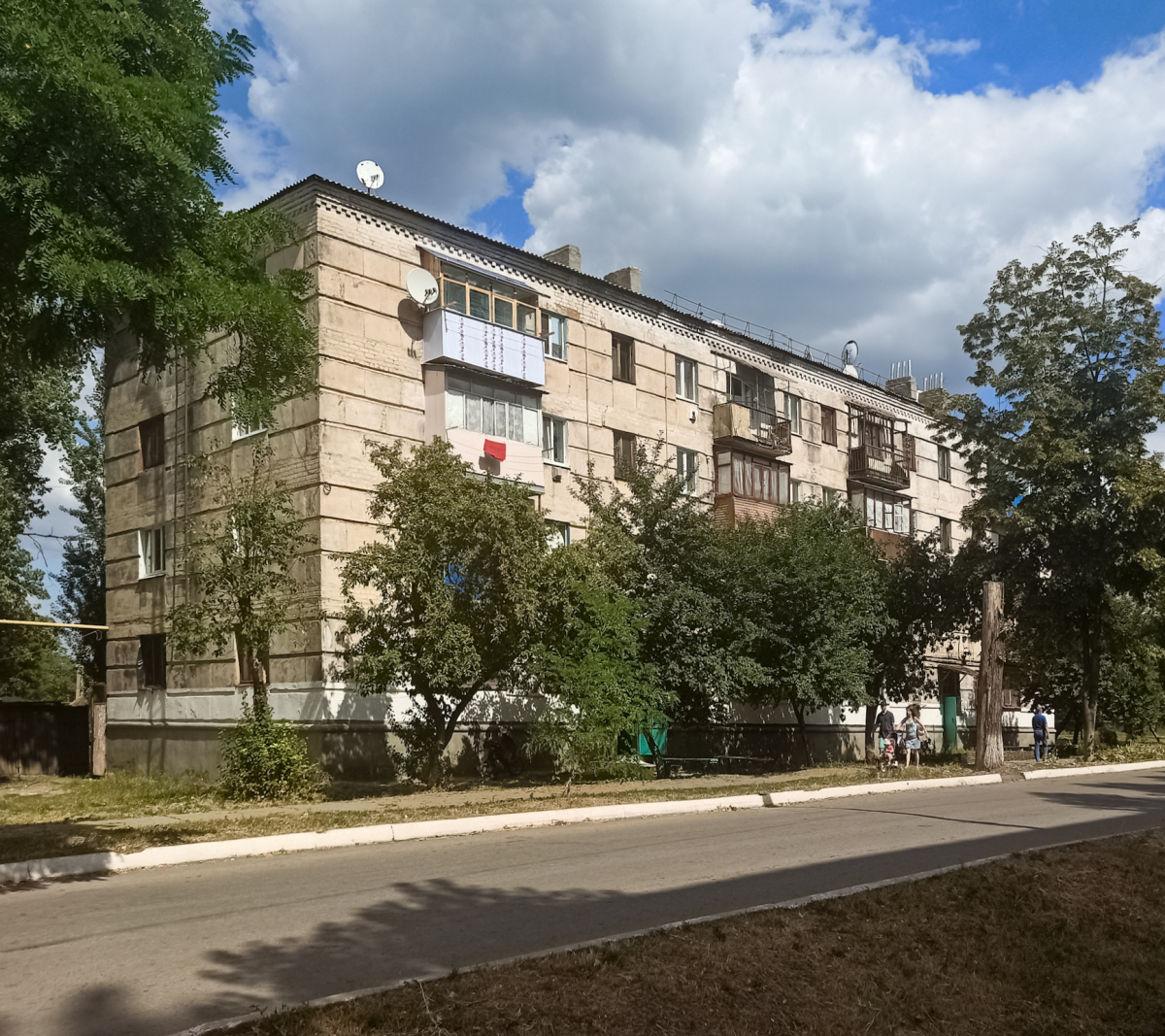 Lysychans'k, Pryvilya, Улица Ломоносова, 27