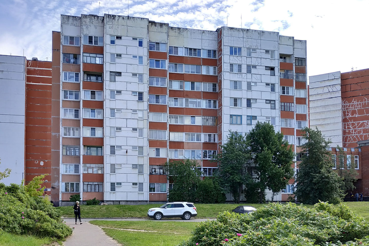 Сосновый Бор, Молодежная улица, 26