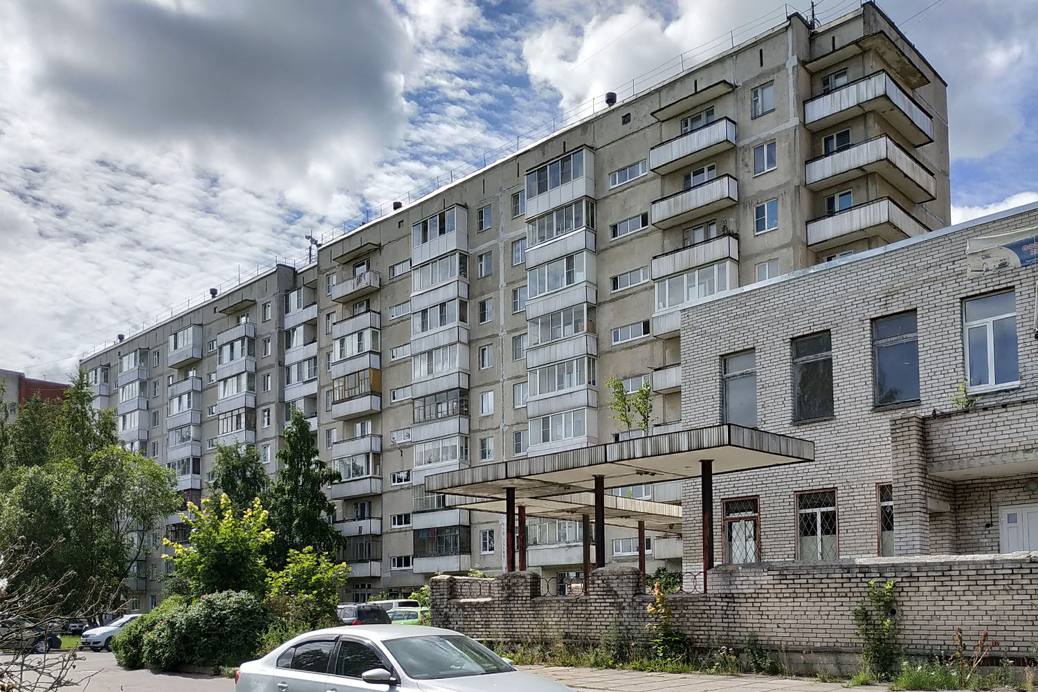 Сосновый Бор, Молодежная улица, 44
