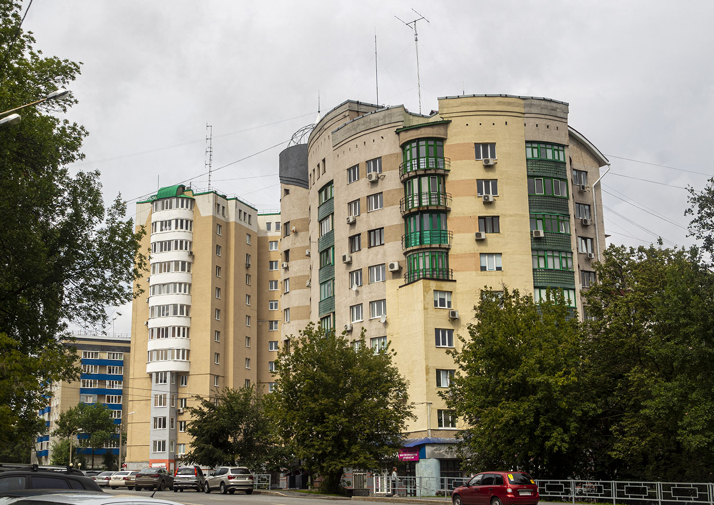 Уфа, Проспект Октября, 128/3; Проспект Октября, 128/2