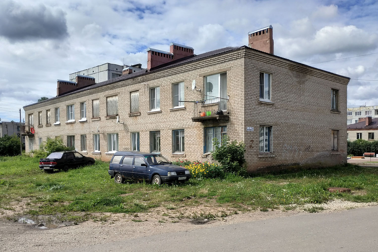 Лужский район, прочие н. п., Ям-Тёсово, Центральная улица, 1