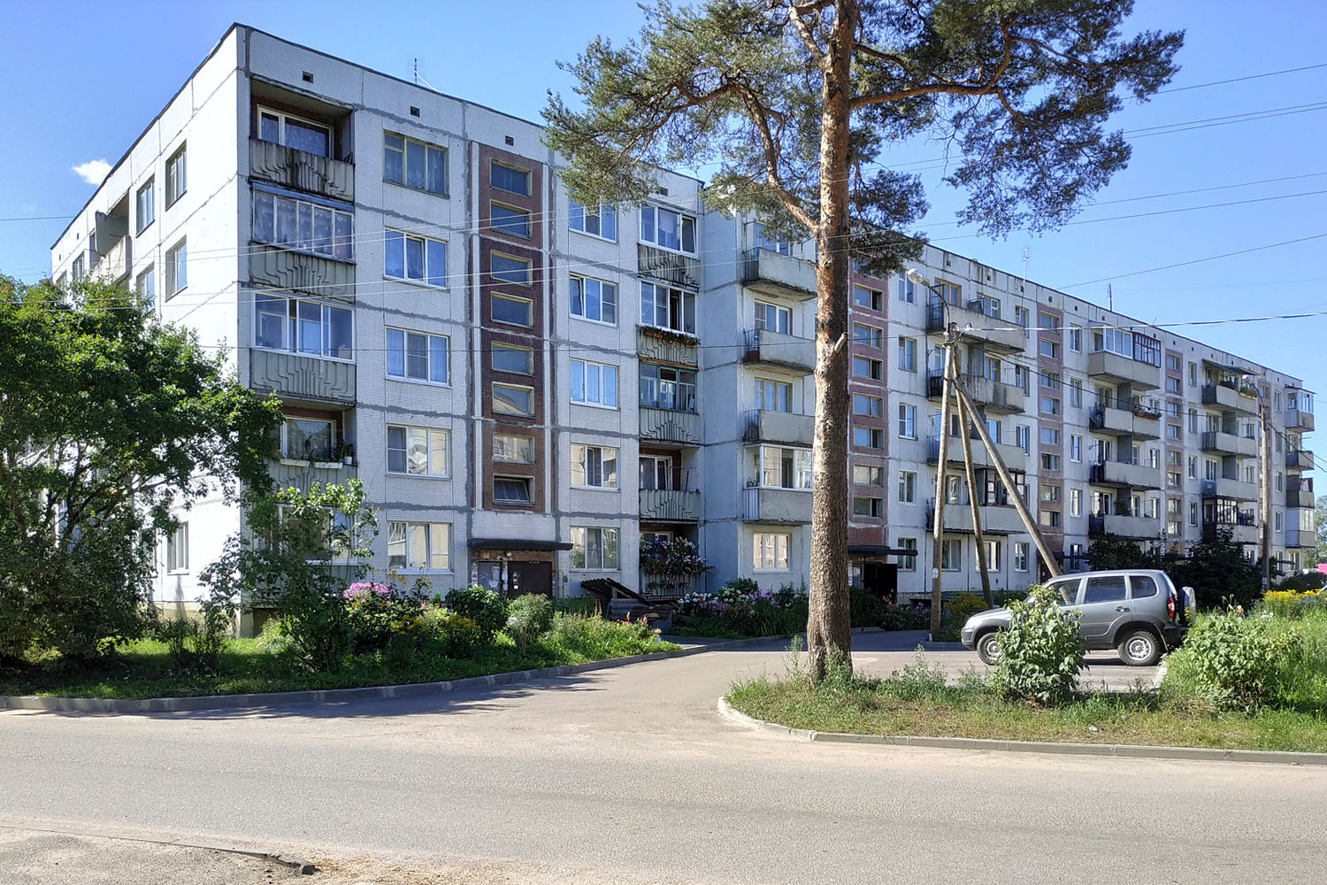 Каменногорск, Улица Бумажников, 17 (подъезды 5-7); Улица Бумажников, 17 (подъезды 1-4)