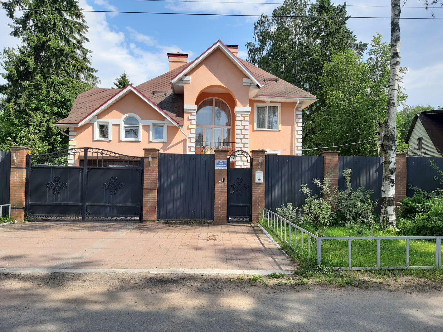 Лисий Нос, Новоцентральная улица, 38 Лисий Нос, Новоцентральная улица, 38