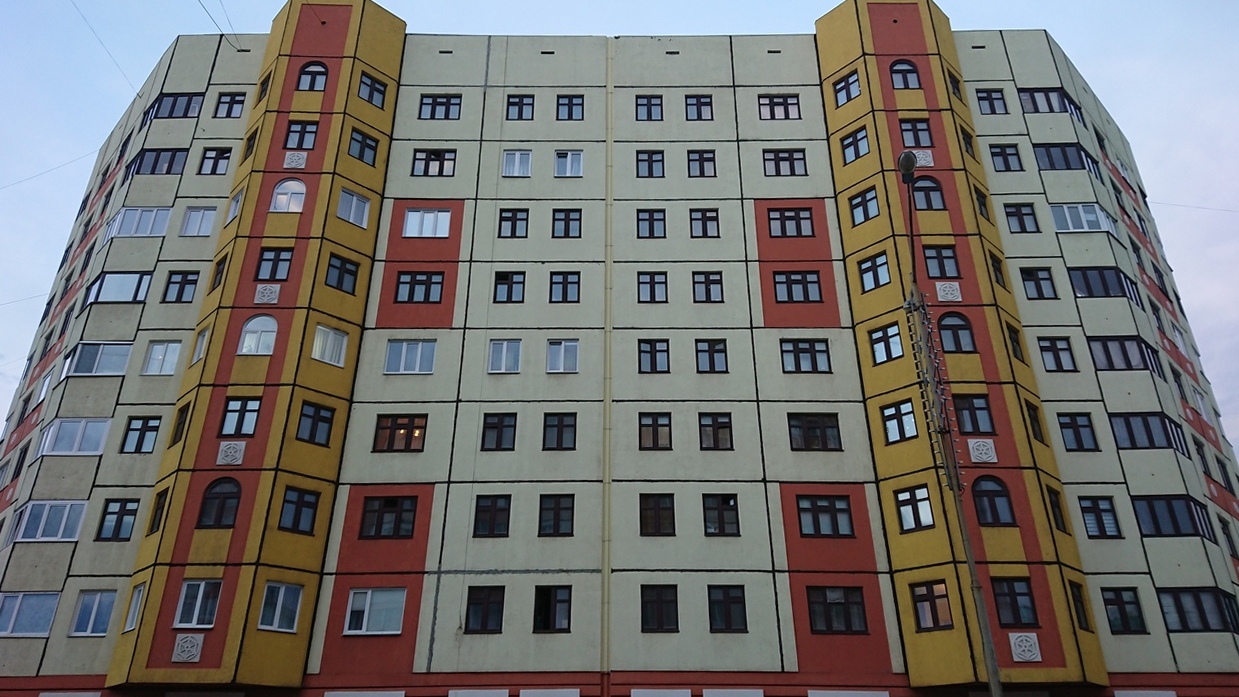 Норильск, Улица Севастопольская, 6 / Улица Богдана Хмельницкого, 4