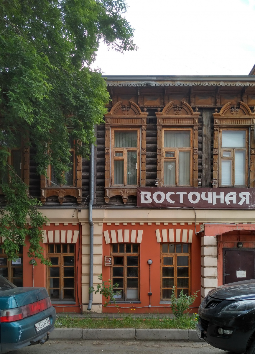 Омск, Улица Маршала Жукова, 95 / Съездовская улица, 48