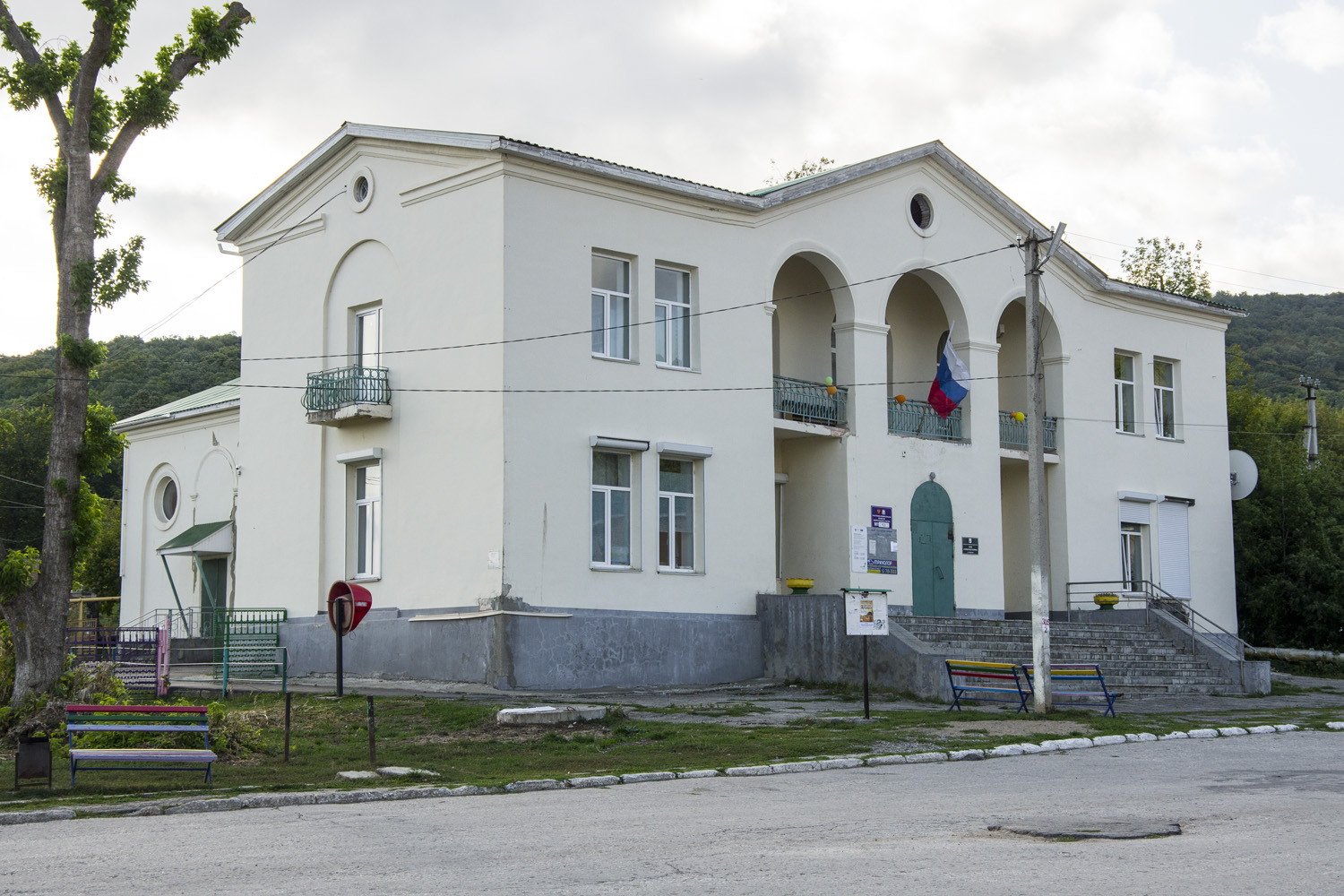 Жигулёвск, С. Солнечная Поляна, Центральная улица, 1