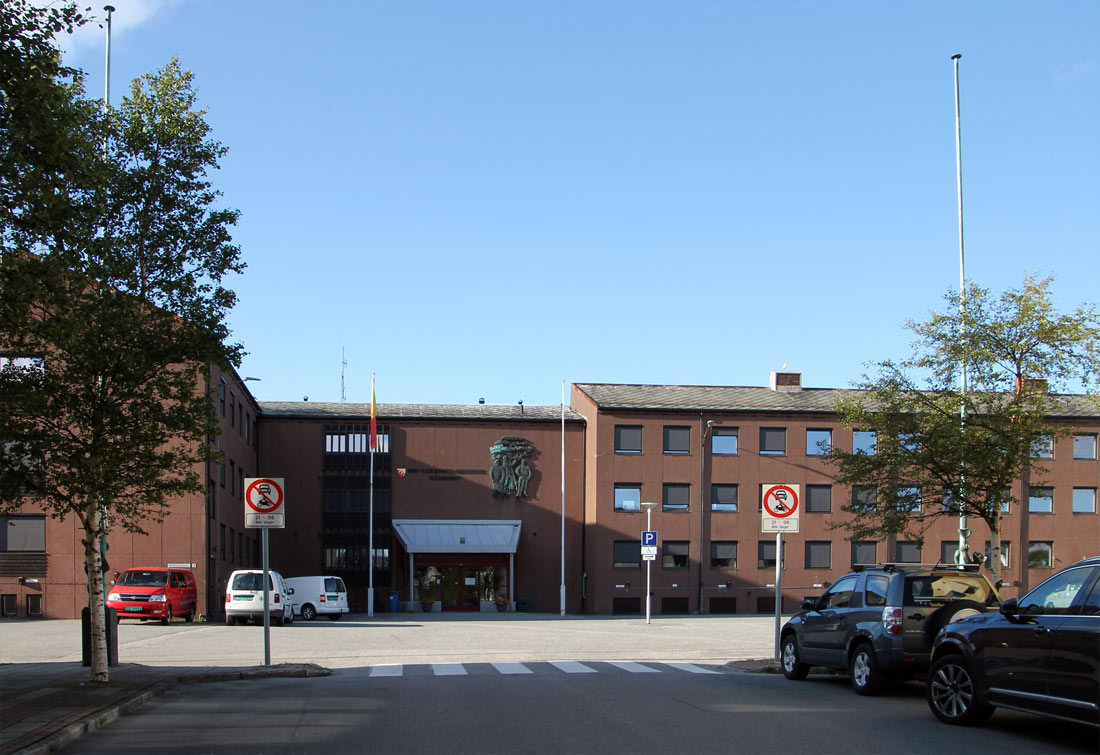 Киркенес, Rådhusplassen, 3
