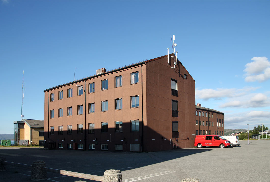 Kirkenes, Rådhusplassen, 3