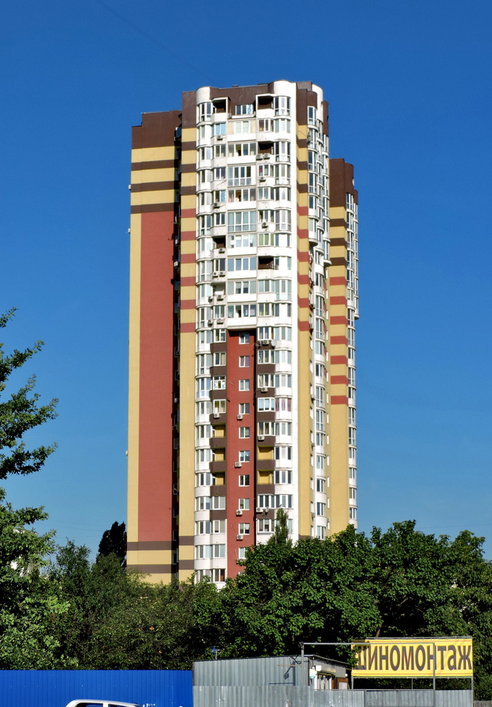 Киев, Харьковское шоссе, 182