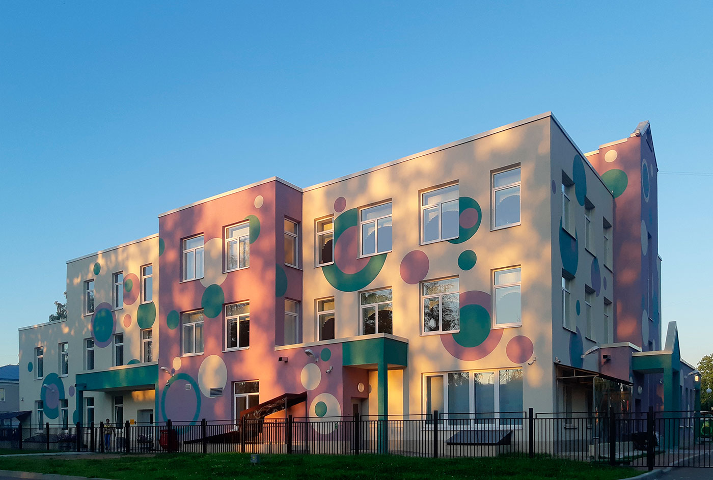 Зеленогорск, Улица Мира, 14