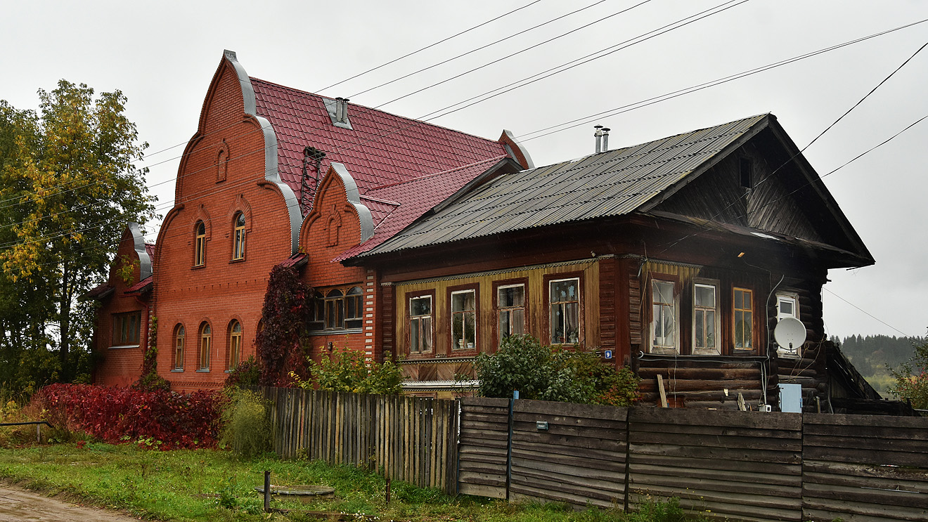 Полазна, Улица Лежгиха, 7; Улица Лежгиха, 9