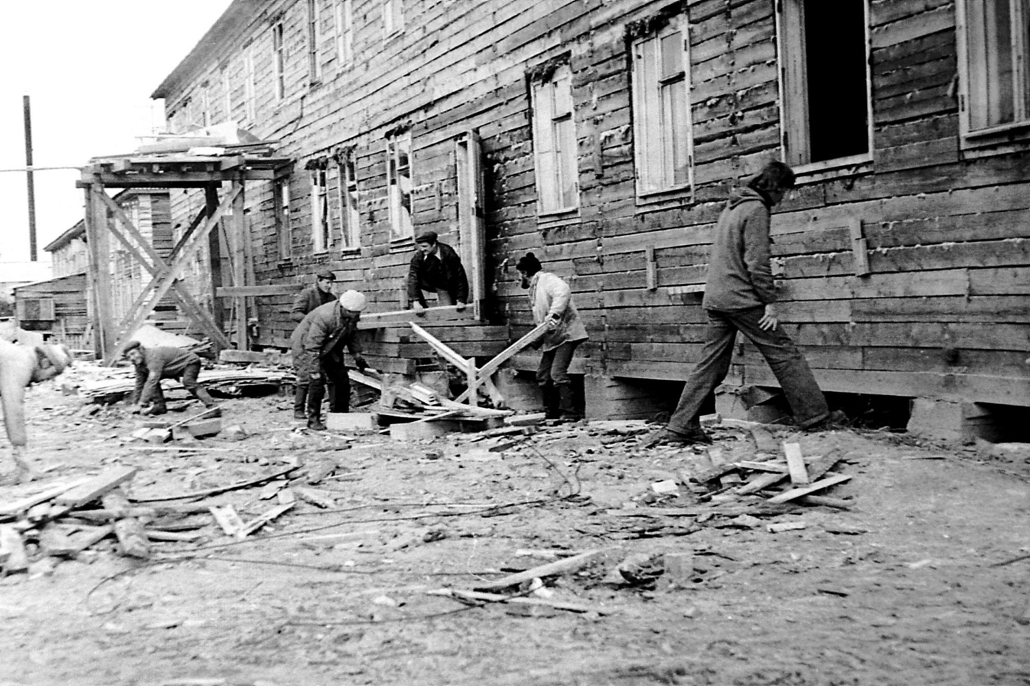 Искателей, Переулок Газовиков, 8