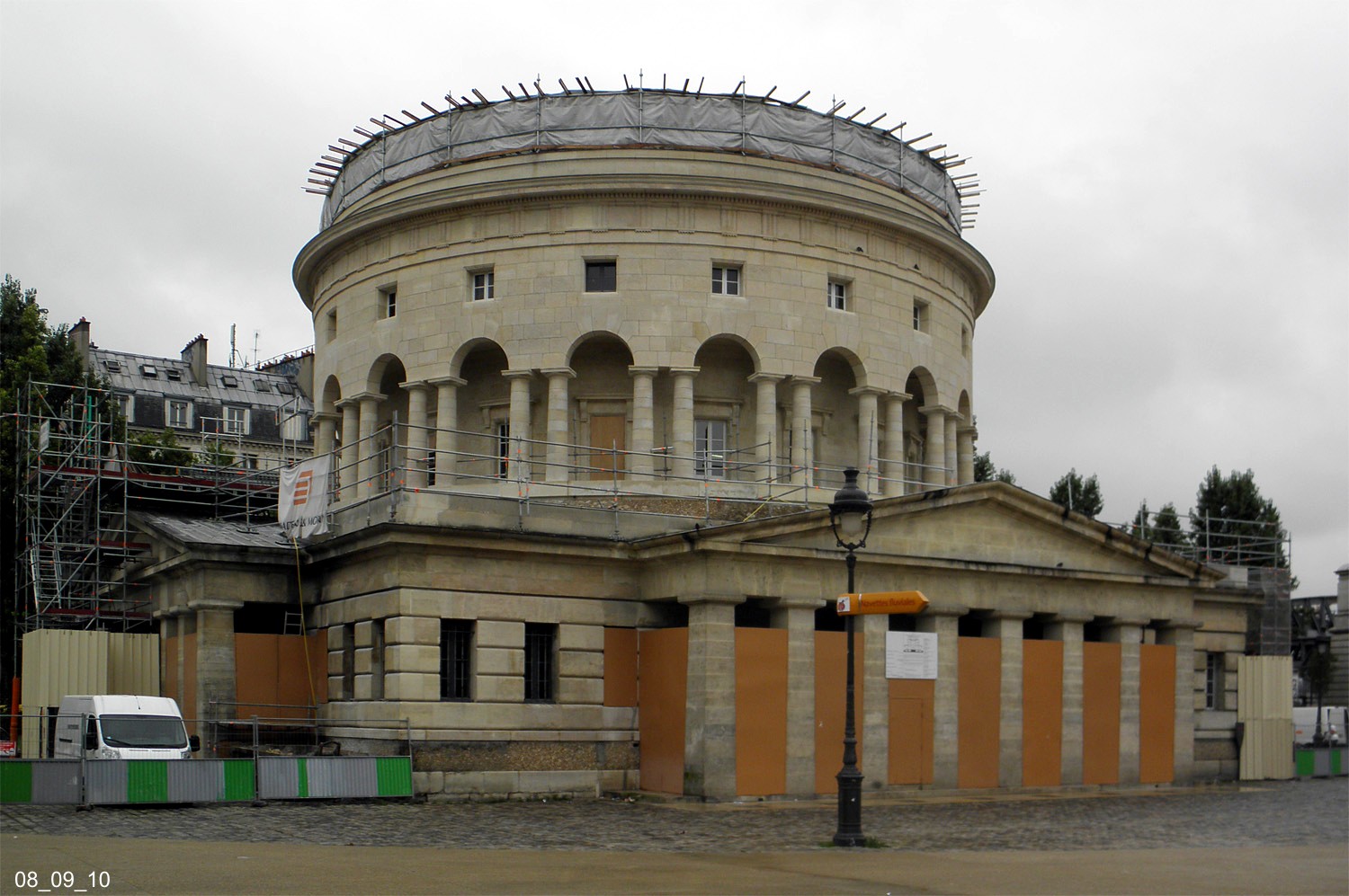 Париж, Place de la Bataille-de-Stalingrad, 8