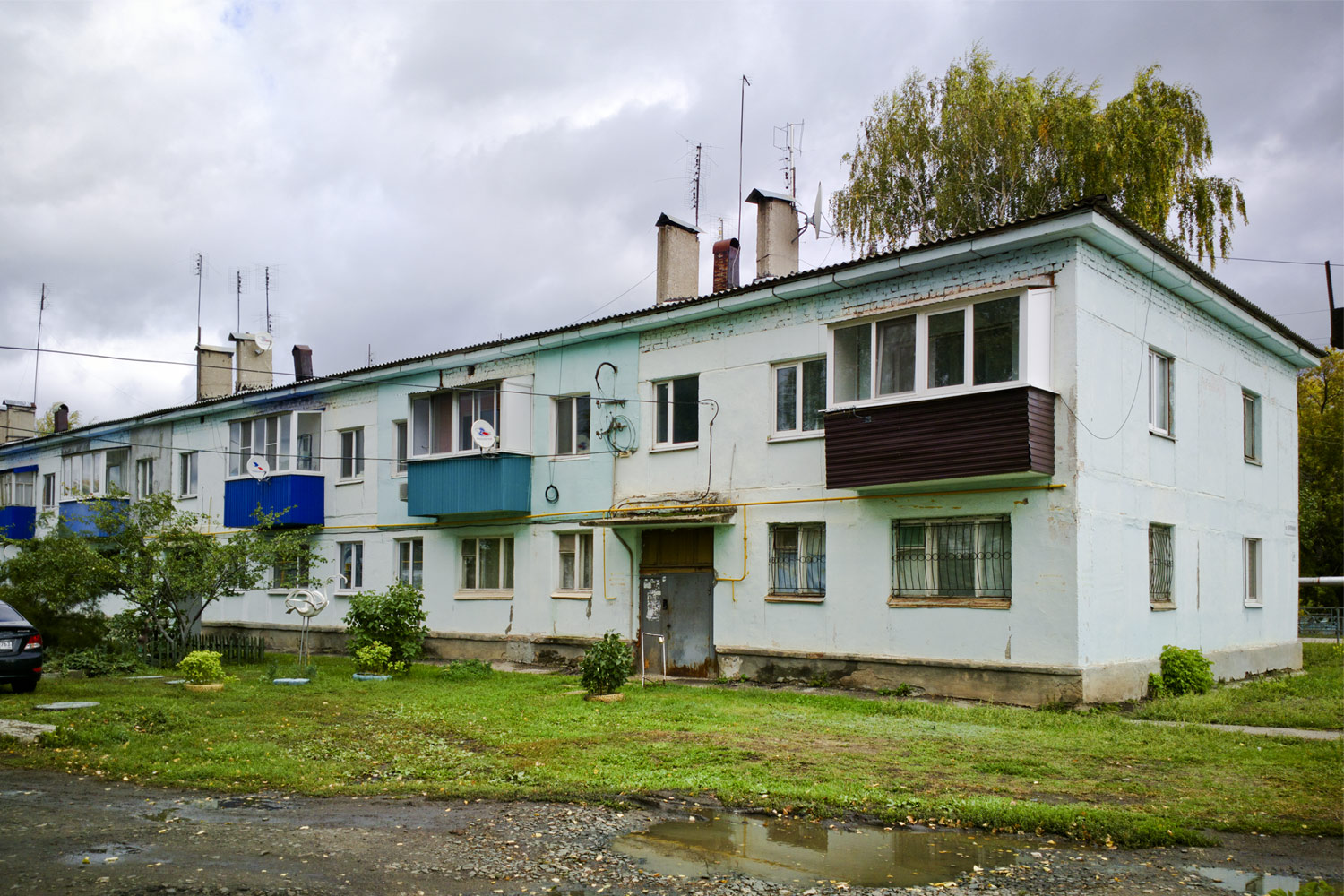 Безенчук, Улица Луговцева, 49 / Центральная улица, 10