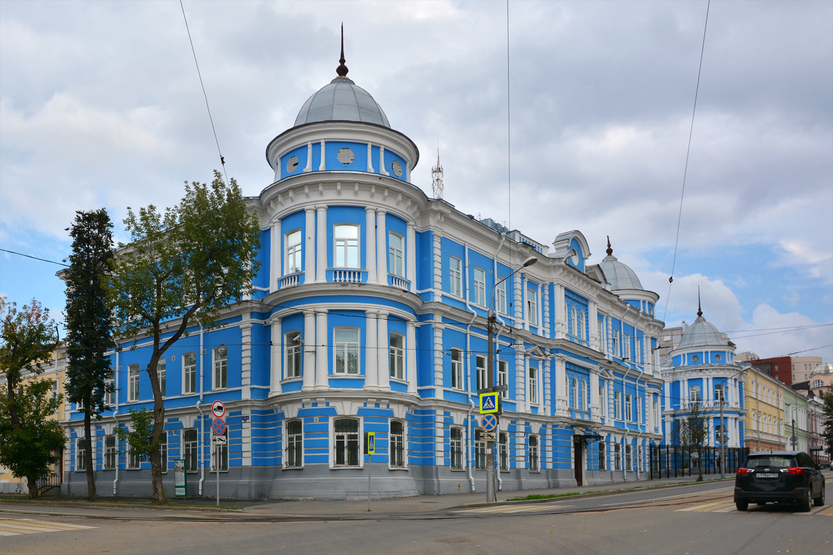 Пермь, петропавловская улица, 24 / Улица 25 Октября, 12