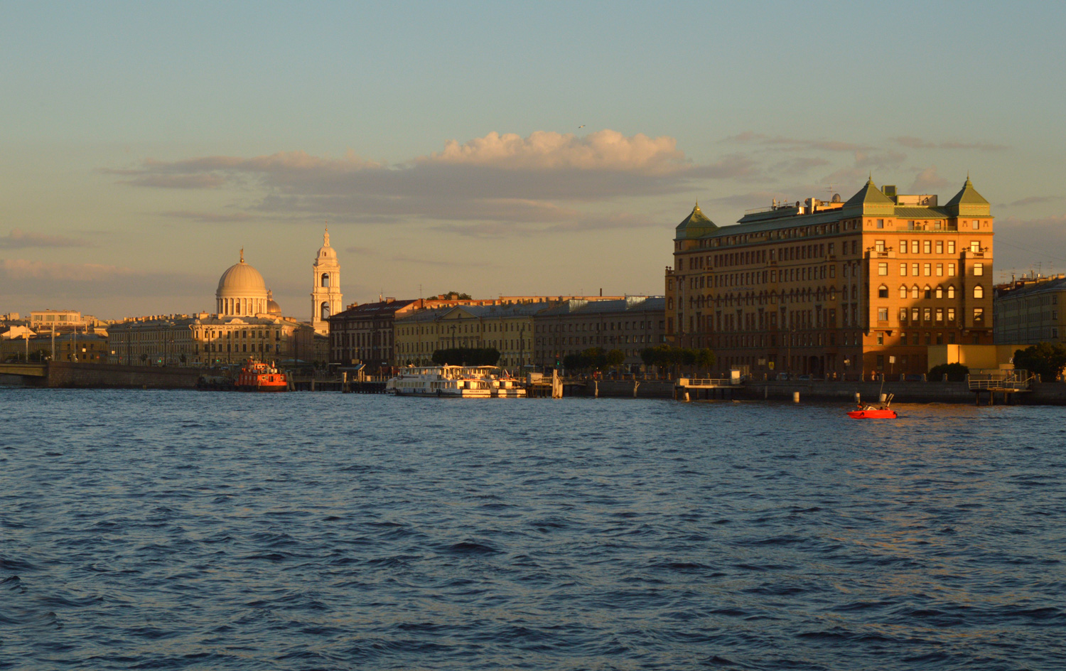 Saint Petersburg, Малый проспект В. О., 1 / 2-я линия В. О., 61 / Набережная Макарова, 30. Saint Petersburg — Panoramas