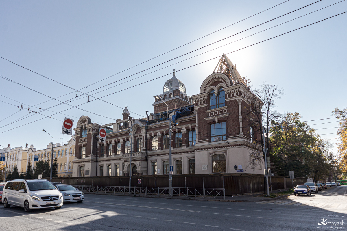 Казань, Улица Карла Маркса, 70 / Улица Толстого, 10